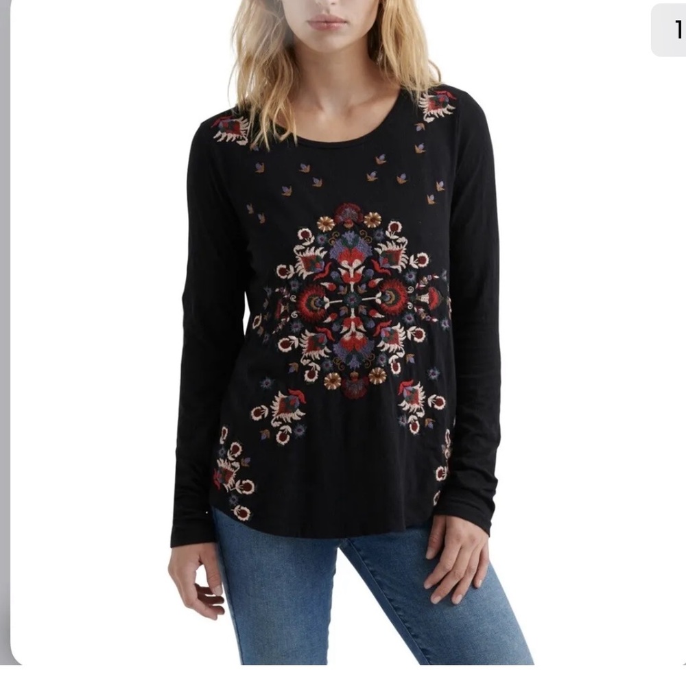 Lucky Brand Embroidered black long sleeve top medium